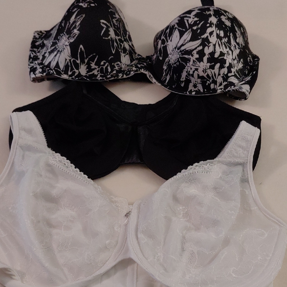 Bali Black and White Floral Bras, Size 38DD one BALI, Olga, Lillyette